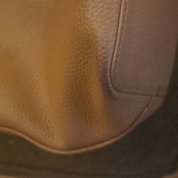 Tory Burch tote/matching wallet, used, had visible wear and tear. See photos. - Picture 5 of 14